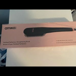 Amika polished perfection straightening brush